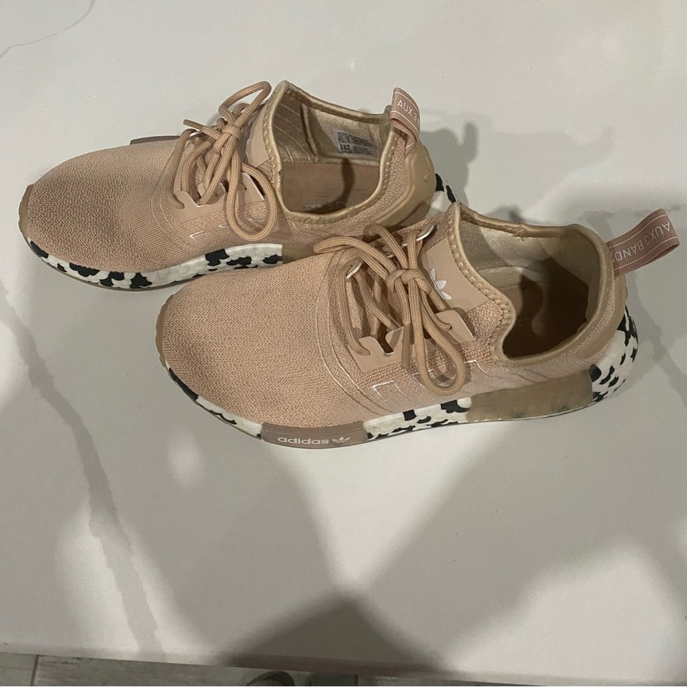 Adidas NMD_R1 shoes